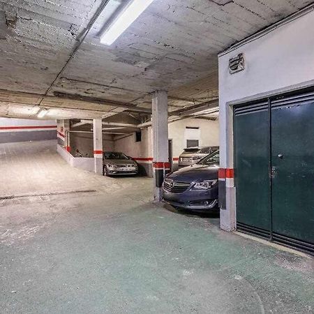 Appartamento Santa Cruz Parking Incluido Siviglia Esterno foto