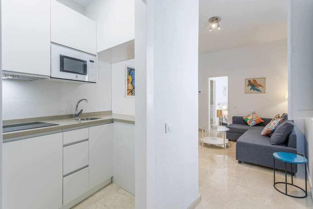 Appartamento Santa Cruz Parking Incluido Siviglia Esterno foto