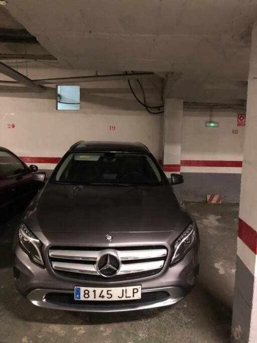 Appartamento Santa Cruz Parking Incluido Siviglia Esterno foto